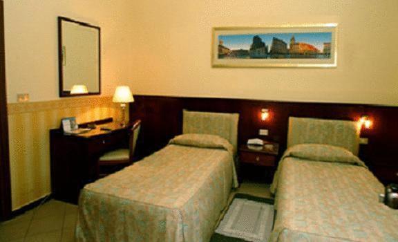 Hotel Olimpic Castel Maggiore Camera foto